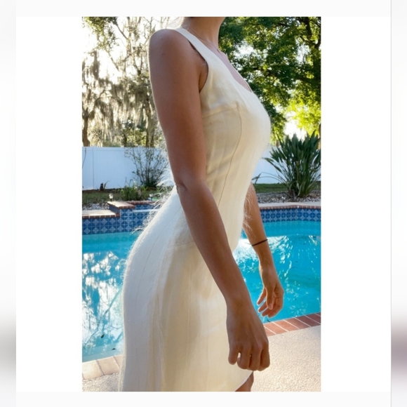 Versace 1990s Square Neck Hour Glass Cut - Picture 9 of 10